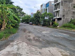 Bán nhanh đất nền trục 20 m thông thoáng khu nam long đường liên phường quận 9 giá 11 tỷ