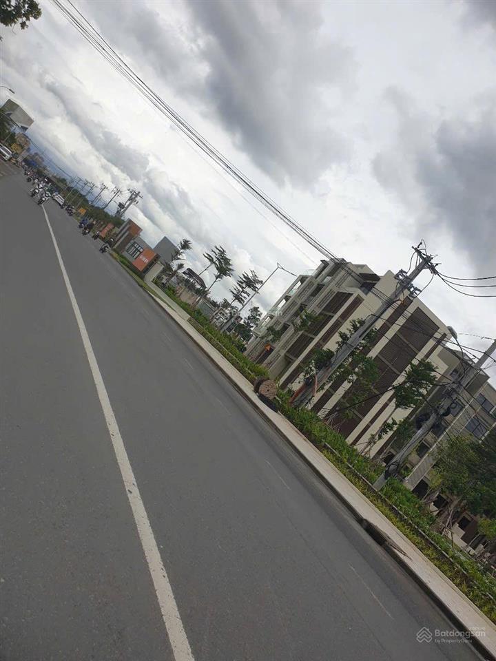 Bán nhanh lô đất 90m trục đường d1 ( rộng 25m ) khu nam long giá tốt ( chỉ 11.2 tỷ )
