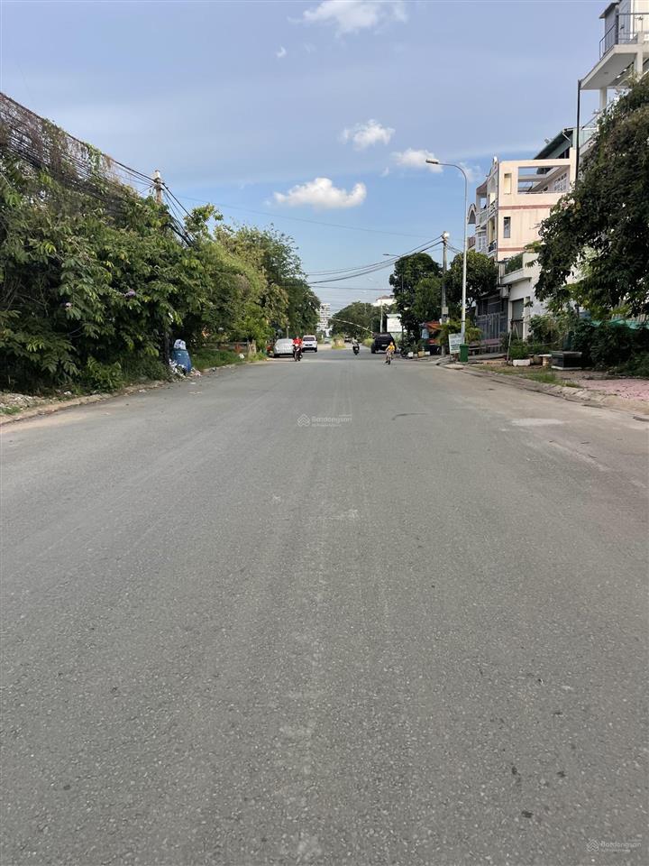Bán nhanh lô đất 90m trục đường d1 ( rộng 25m ) khu nam long giá tốt ( chỉ 11.2 tỷ )