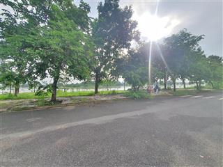 Bán lô đất biệt thự view sông khu đại học mở giá 10.2 tỷ ( 8x21m )