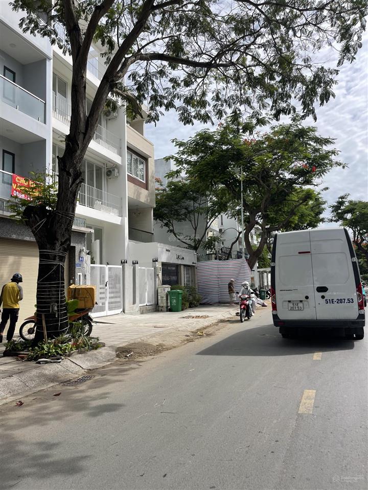 Cần bán nhanh lô 110m trục 14m thông thoáng giá tốt khu đông thủ thiêm / sát công viên, giá tốt