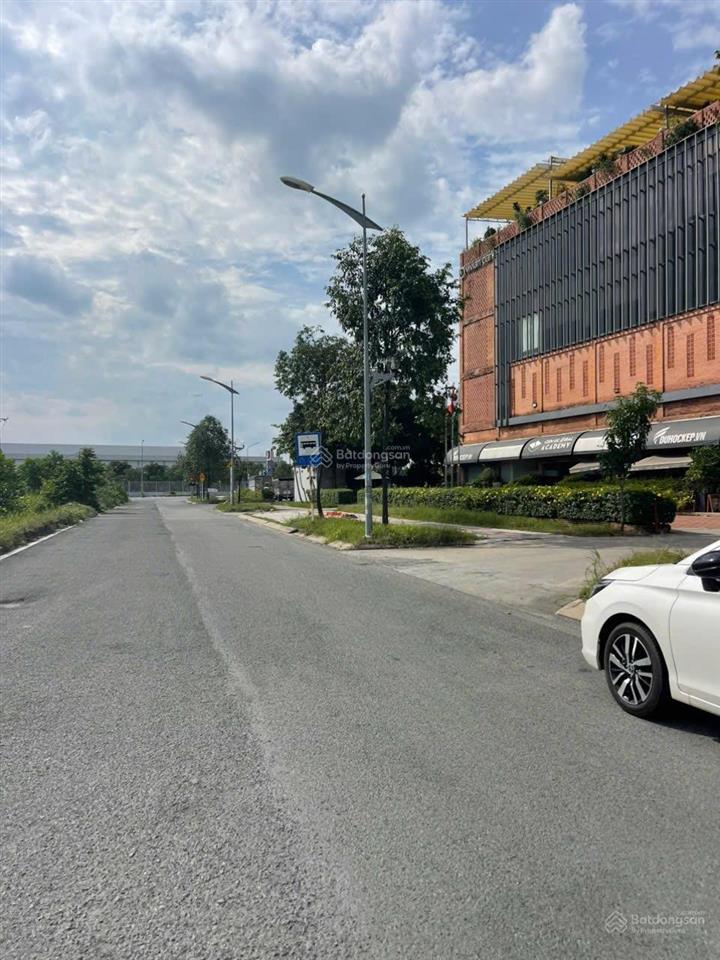 Bán nhanh 81.7m trục thông thoáng kdc vạn phát đạt bưng ông thoàn giá 5.6 tỷ
