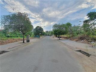 Chủ cần bán lô đất trục chính khu mẫu giáo trung ương 3 giá 108 triệu ( đường 20m )