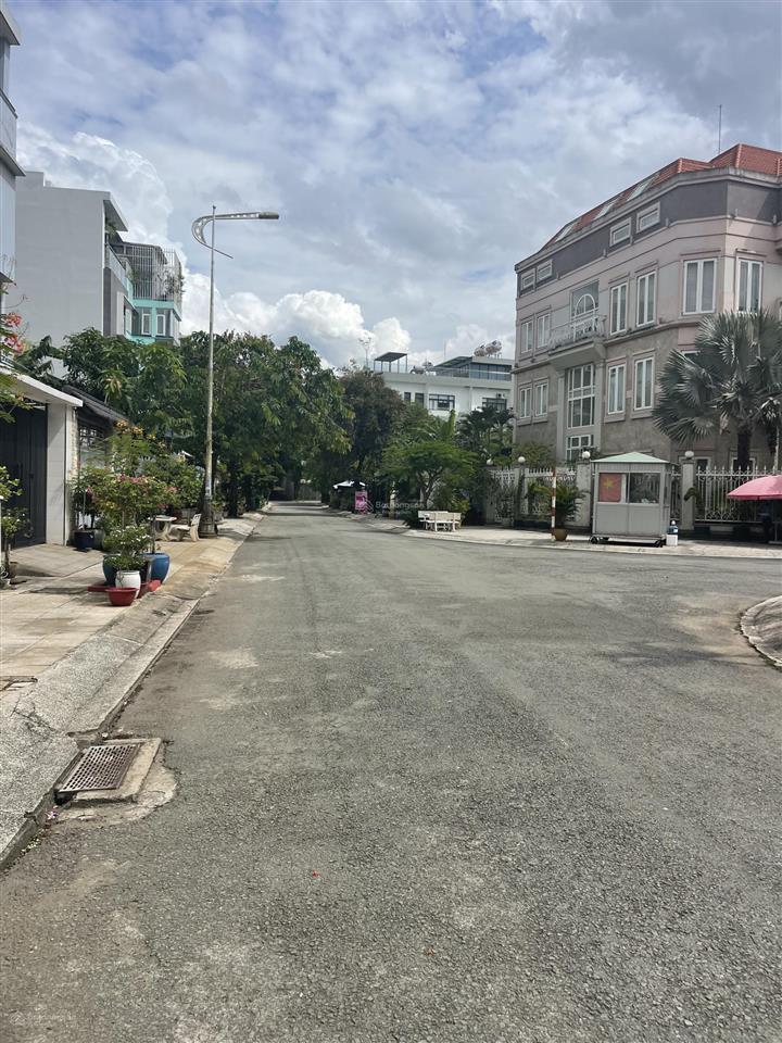 Bán nhanh 6x20m đất nền trục gần sông khu đông thủ thiêm quận 2, giá tốt