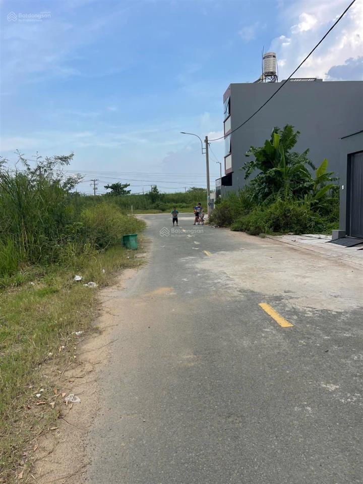 Bán gấp lô đất 81.7m2 khu dân cư vạn phát đạt đường bưng ông thoàn giá 5.6 tỷ