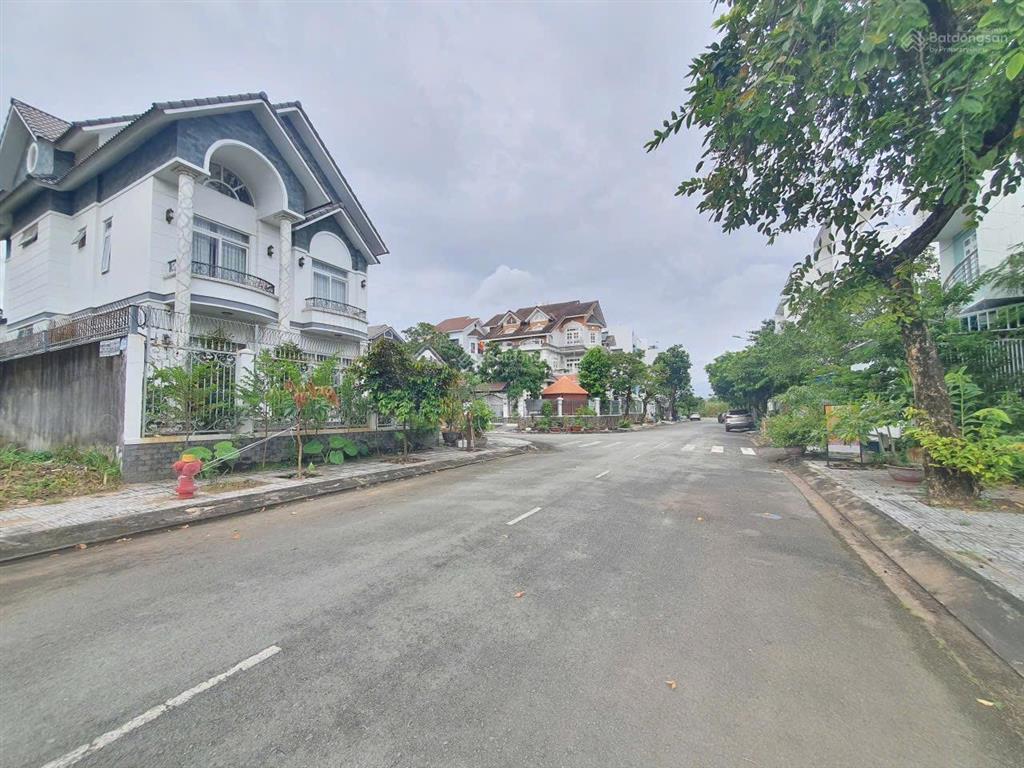 Bán nhanh 8x20m đất nền khang điền ngay liên phường giá 83,5 tr/m2