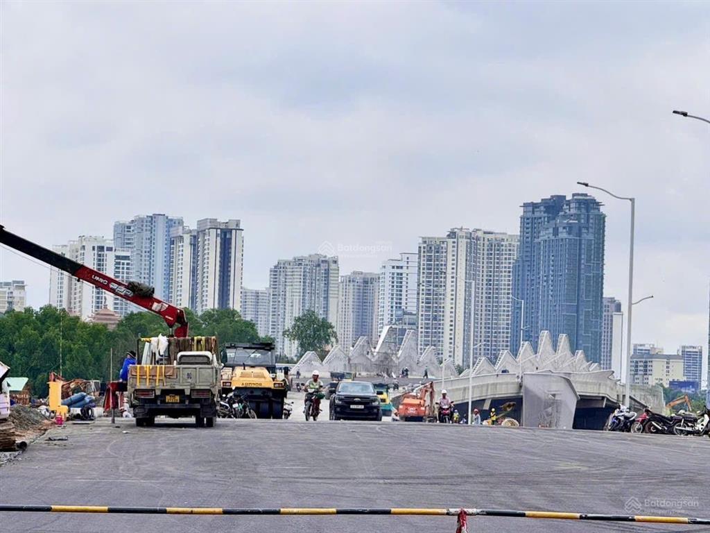 Bán nhanh nhà 3 lầu trục chính đường 56 ngay khu đông thủ thiêm ngay công viên lớn giá 22 tỷ