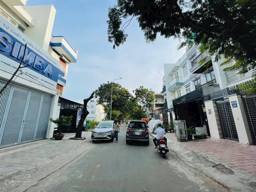 Cần bán nhanh đất nền 220m2 ngang 10m ngay chung cư hausneo. giá 73 tr/m2