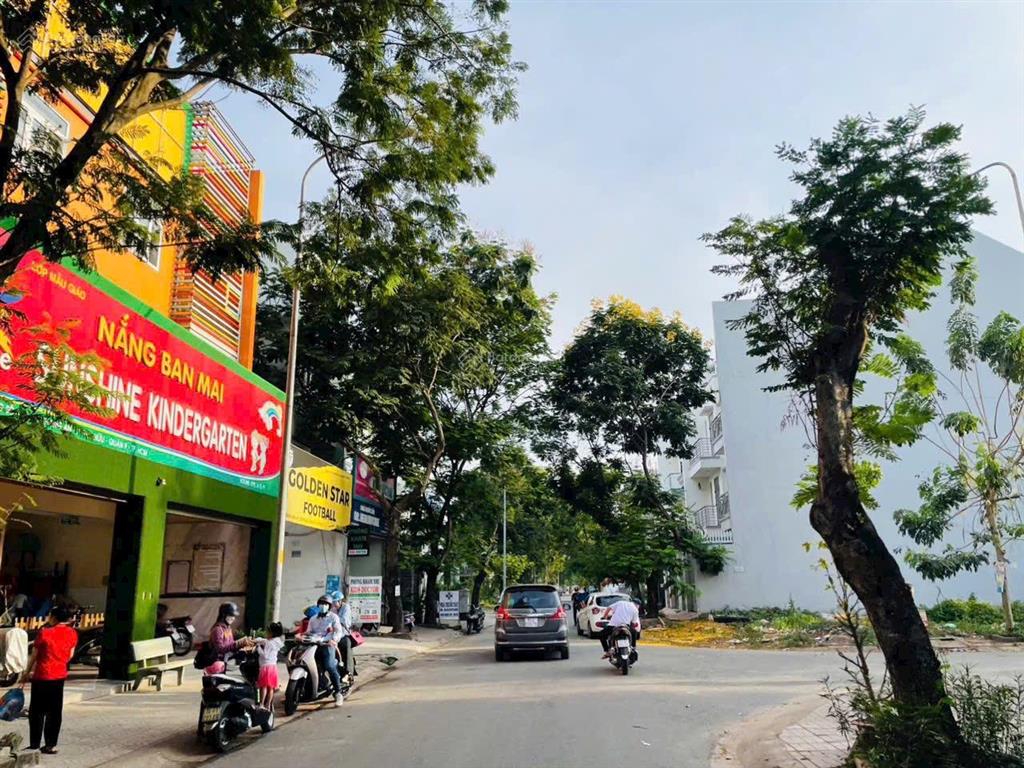 Cần bán nhanh đất nền 220m2 ngang 10m ngay chung cư hausneo. giá 73 tr/m2