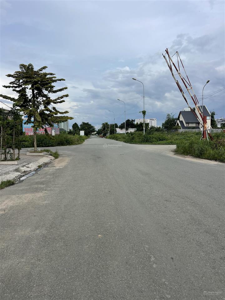 Bán nhanh 300m2 đất nền ngay global đỗ xuân hợp giá tốt