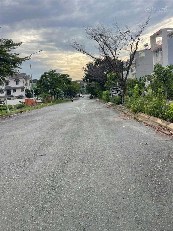 Bán nhanh 300m2 đất nền ngay global đỗ xuân hợp giá tốt