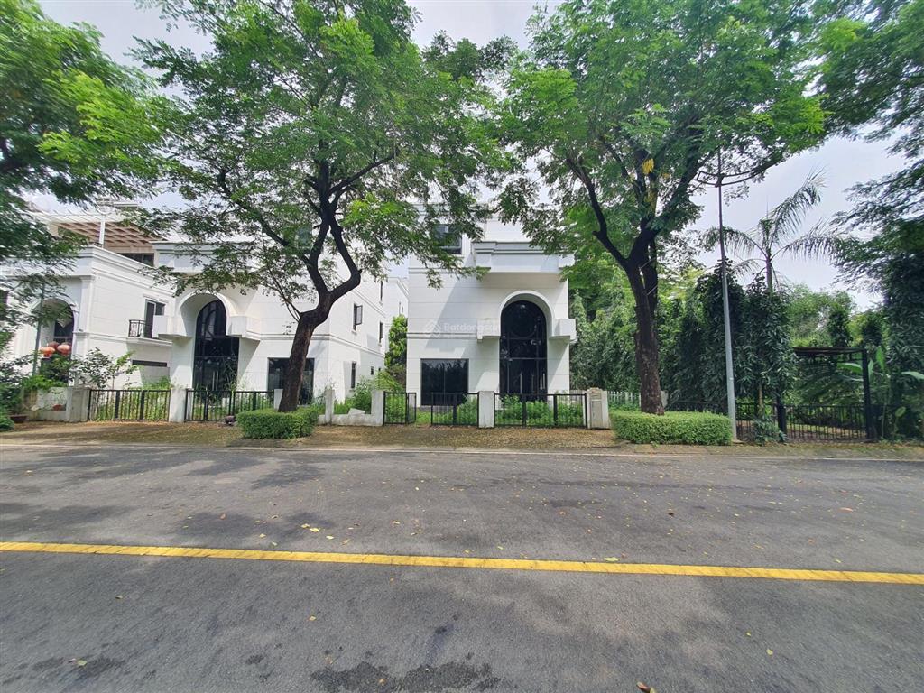 Bán căn nhà 7x15m trục đường 20m khu sim city giá 8.1 tỷ