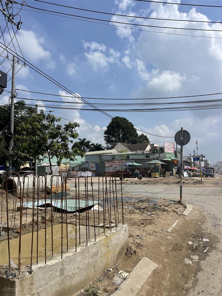 Bán nhanh mặt tiền lò lu ( đường 30m ) công nhận 215m ngang 9,54m giá 35 tỷ thương lượng