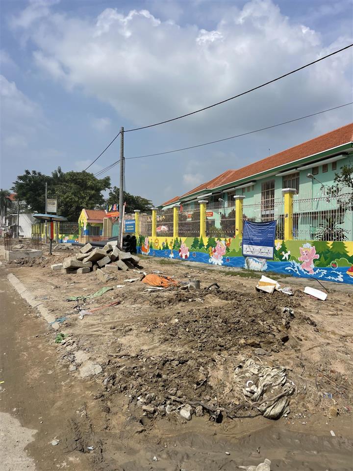 Bán nhanh mặt tiền lò lu ( đường 30m ) công nhận 215m ngang 9,54m giá 35 tỷ thương lượng