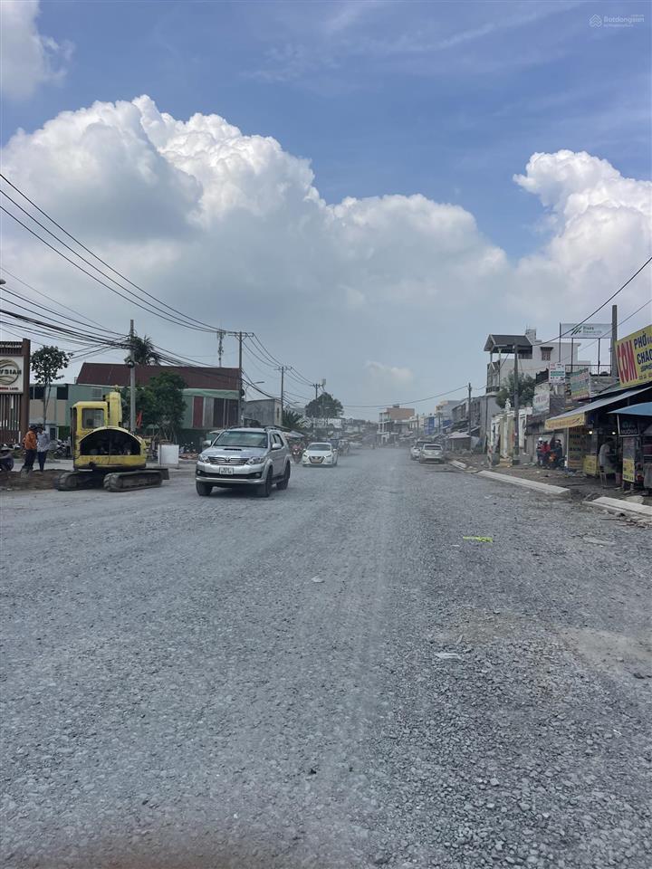 Bán nhanh mặt tiền lò lu ( đường 30m ) công nhận 215m ngang 9,54m giá 35 tỷ thương lượng