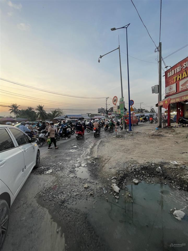 Bán nhanh mặt tiền lò lu ( đường 30m ) công nhận 215m ngang 9,54m giá 35 tỷ thương lượng