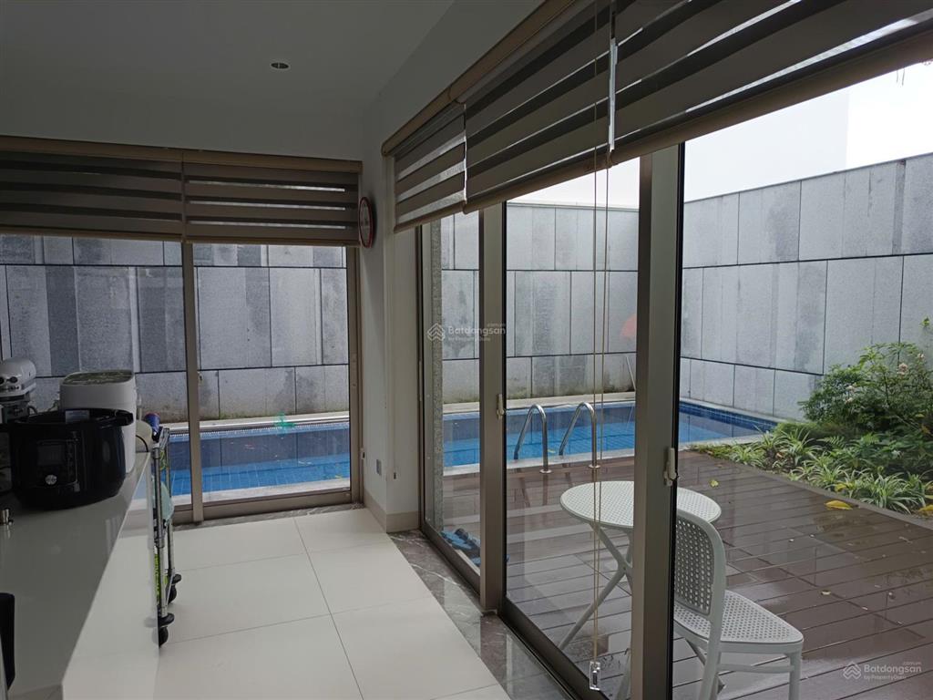 Bán biệt thự euro 2 mặt tiền giáng hương 6, full nội thất cao cấp, view kênh nhân tạo chỉ 35 tỷ