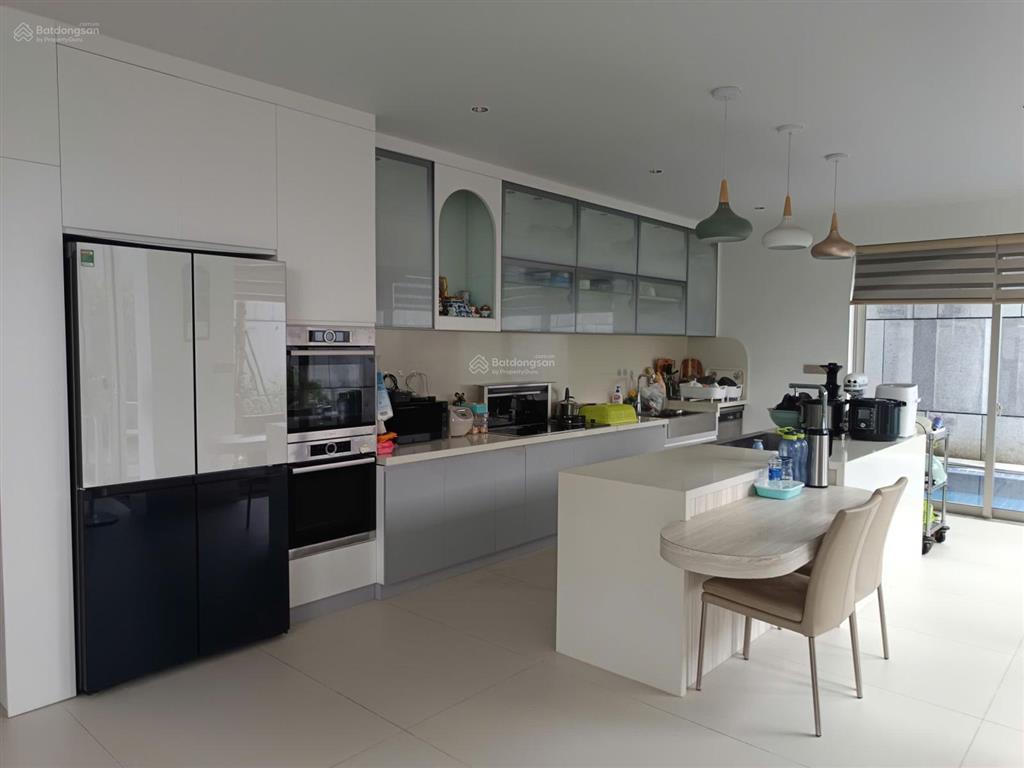 Bán biệt thự euro 2 mặt tiền giáng hương 6, full nội thất cao cấp, view kênh nhân tạo chỉ 35 tỷ