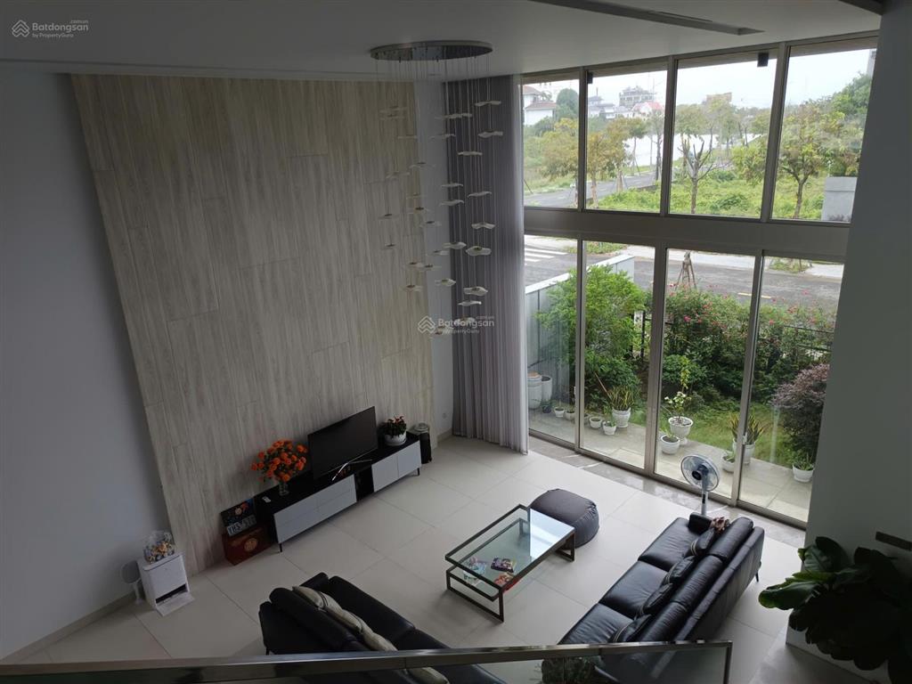 Bán biệt thự euro 2 mặt tiền giáng hương 6, full nội thất cao cấp, view kênh nhân tạo chỉ 35 tỷ