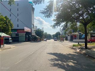 Cho thuê 300m2 đất đường 10m5 đối diện công bến xe