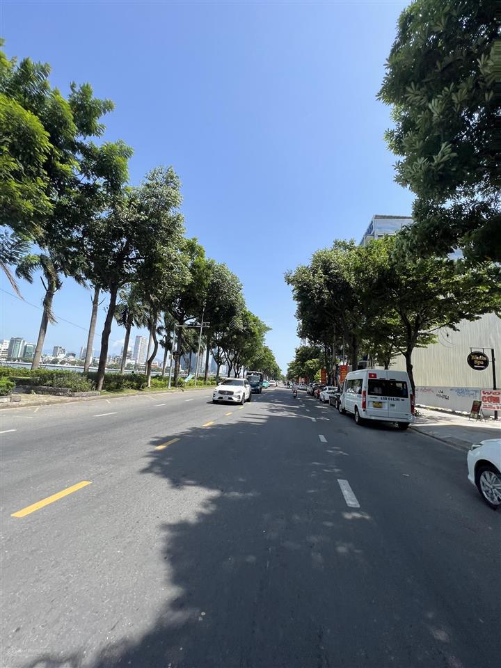 Chuyển nhượng 3 lô đất mặt tiền 15m trần hưng đạo  vị trí đắc địa, view sông hàn, gần cầu rồng