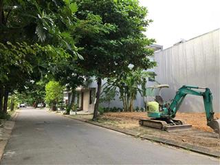 Lô góc 2 mặt tiềnbàu mạc 6, giá 8 tỷ diện tích lớn 177.3m2, phong thủy tốt