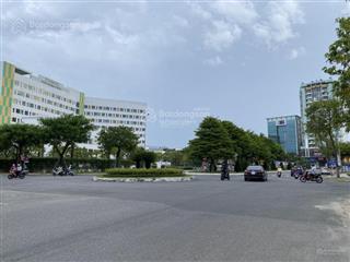 Bán nhanh lô góc 4 mặt tiền đường nguyễn hữu thọ, hiện có doanh thu 500 tr/tháng, giá 53 tr/m2