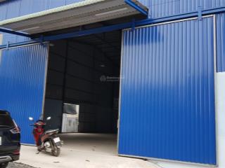 Nhà xưởng cho thuê đường ql1a, p.an phú đông quận 12 dt 1100m giá 70 triêu/tháng  0908 561 ***
