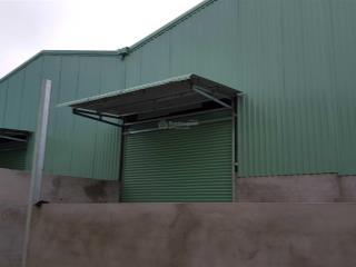 Cho thuê nhà xưởng nằm phường thạnh xuân quận 12 dt 700m2 giá 30 triệu/tháng.  0908 561 ***