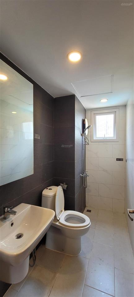 Bán căn hộ 3pn, 2wc, 123m2 giá 2,6 tỷ bao gồm tất cả chi phí sang nhượng