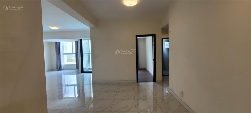 Bán căn hộ 3pn, 2wc, 123m2 giá 2,6 tỷ bao gồm tất cả chi phí sang nhượng