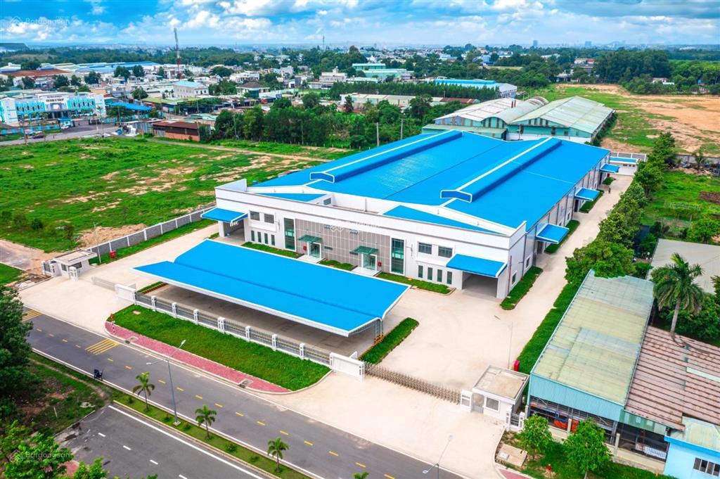Nhà xưởng cần bán trong khu công nghiệp tân phú trung, quốc lộ 22, củ chi, dt 1,8ha