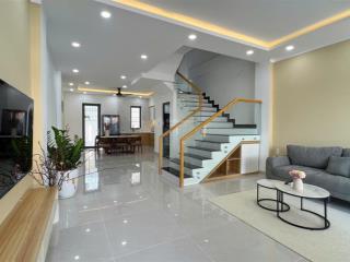 Cho thuê căn nhà liền kế phố tại khu sun casa central vsip 2 bình dương.  0909 901 ***