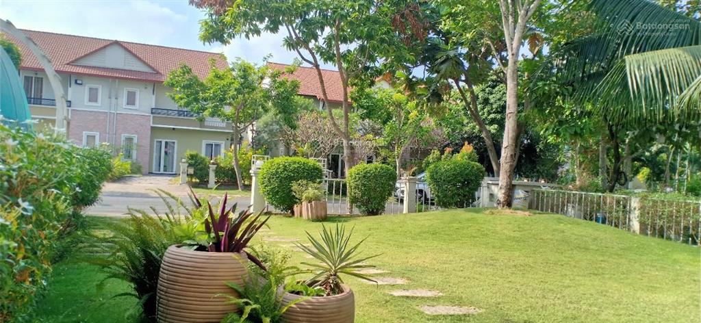 Chuyên bán cho thuê biệt thự the oasis nơi đáng sống bậc nhất bình dương.  0909 901 ***