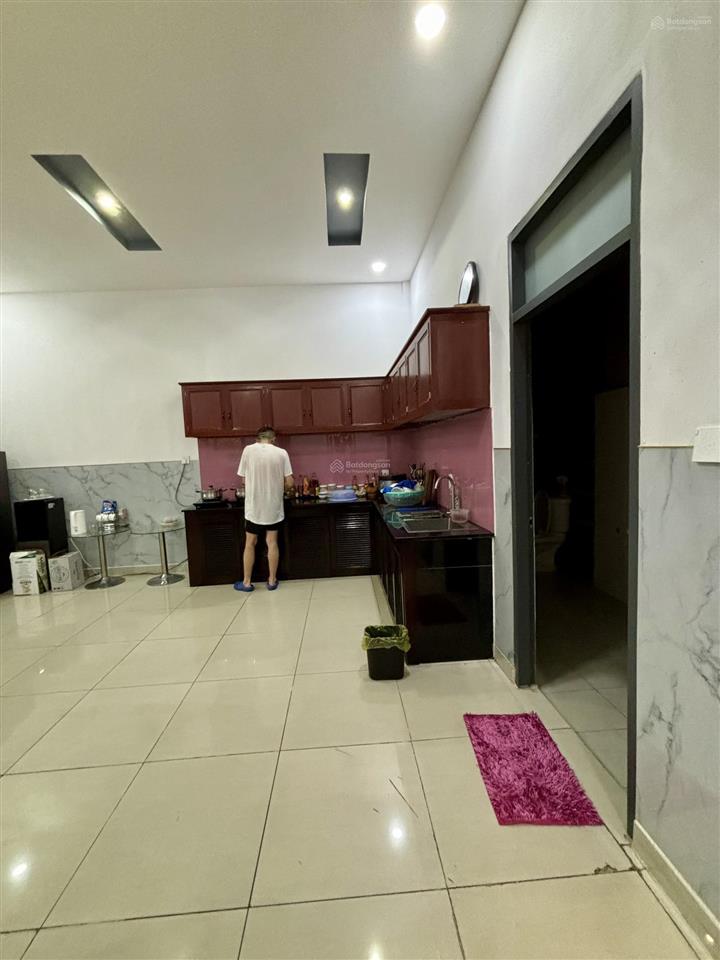 Bán căn nhà mặt phố 10m đang cho thuê phòng khám yhct oasis 1 cạnh vsip 1 phường an phú, tp hcm