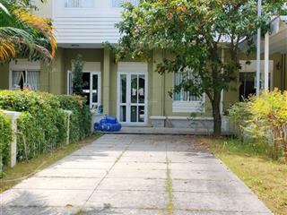 Cho thuê căn biệt thự đẹp 4pn 4wc tại the oasis kdc việt sing bình dương.  0909 901 ***