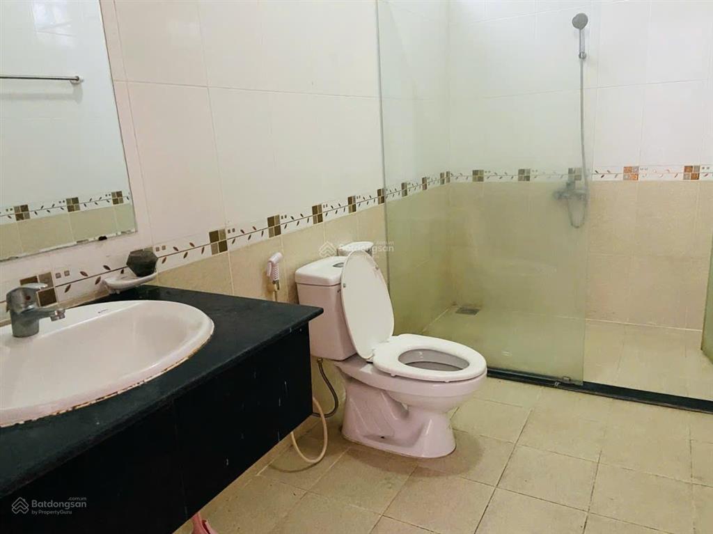 Bán nhà tại the oasis 3 kdc việt sing đang cho thuê 16 triệu/tháng