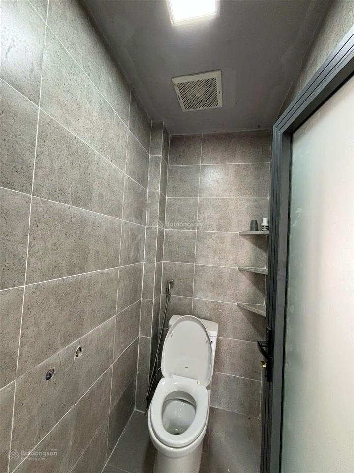 Bán căn nhà phố shophouse trục chính đang cho thuê.  0909 901 ***