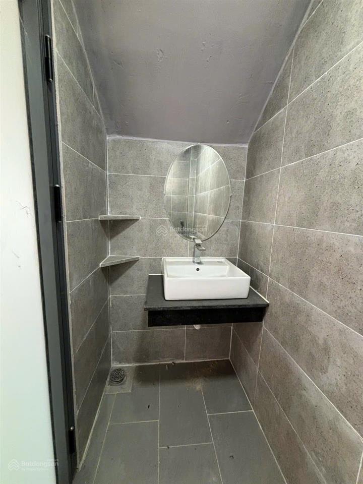 Bán căn nhà phố shophouse trục chính đang cho thuê.  0909 901 ***