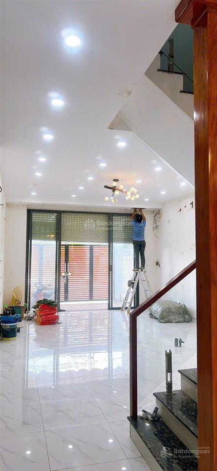 Bán gấp nhà đất mt hùng vương nhơn trạch 20m, giá rẻ 6,5ty,sr chính chủ. gọi ngay 24/24h (giá ngộp)