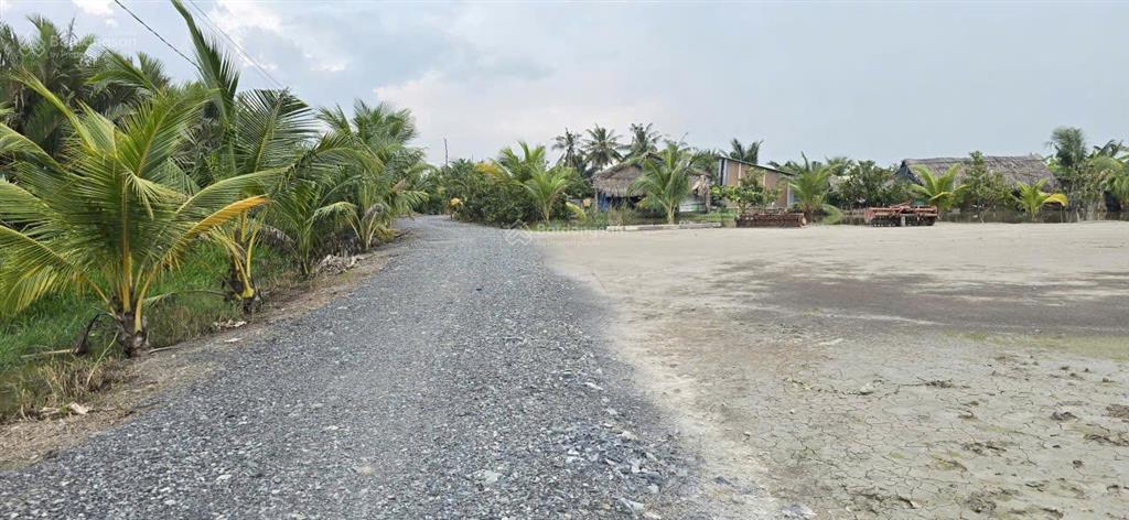 Ngộp hạ giá bán gấp đất thổ nhà vườn phú hữu nhơn trạch giá rẻ 4,2tỷ/795m2, oto. shr chính chủ. gọi