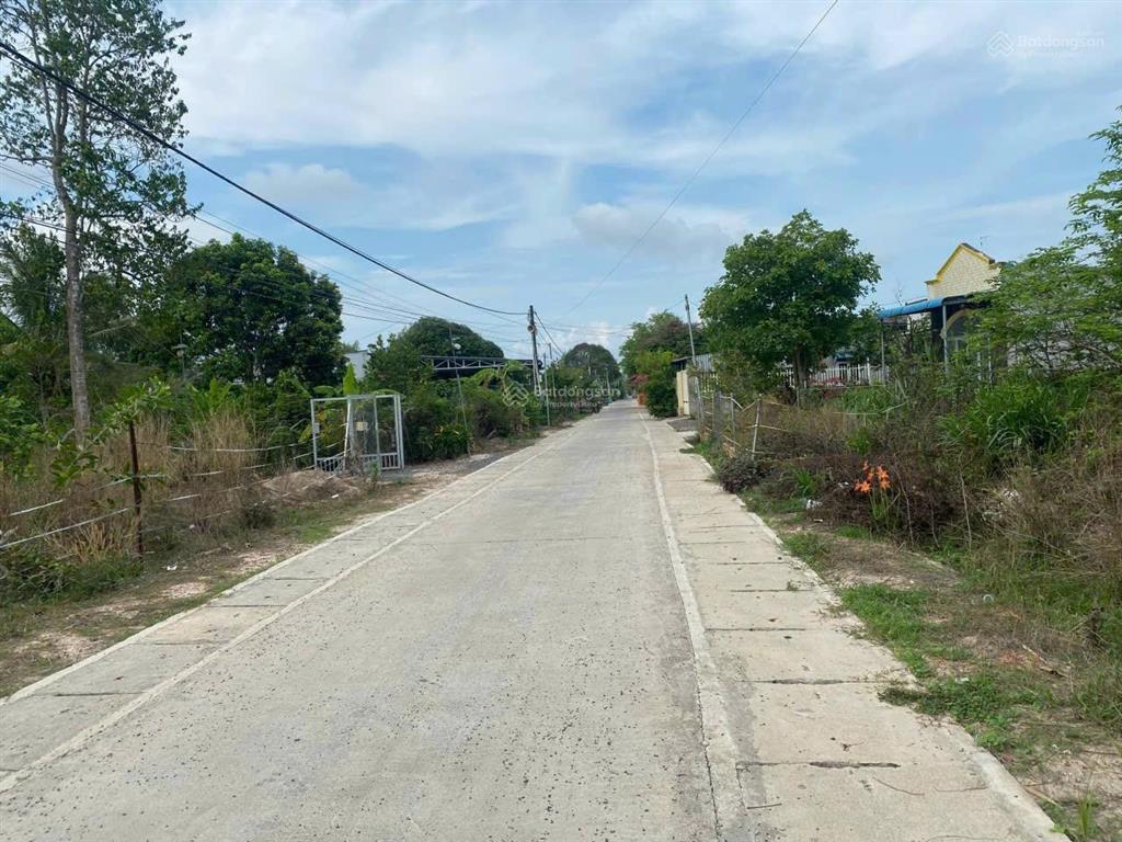 Hạ giá bán rẻ nhà vườn nhơn trạch giá rẻ 5 tỷ/839m2, mặt tiền đường betong, shr chính chủ. gọi ngay