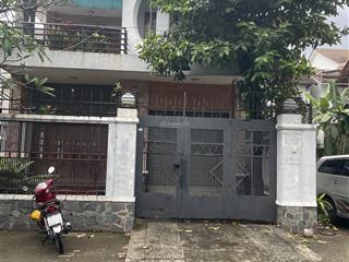 Cho thuê biệt thự kdc phú hoà 1  p. phú hoà. tp thủ dầu một. dt 400m2(20x20). giá 22 triệu/tháng