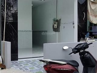 Chính chủ bán rẻ nhà cấp 4 rất mới giá 2.3 tỷ đường đoàn nguyễn tuấn xã tân quý tây, bình chánh.