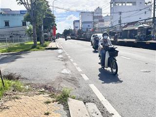 Chủ cần bán nền đất ở mặt tiền đường nguyễn hữu trí, tt tân túc, bình chánh 108m2 không lộ giới