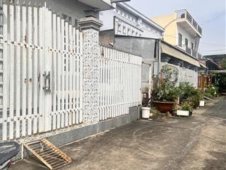 Chủ cần tiền bán rẻ nền đất ở 95m2 hướng đông giá 2 tỷ thương lượng hẻm đinh đức thiện, bình chánh.