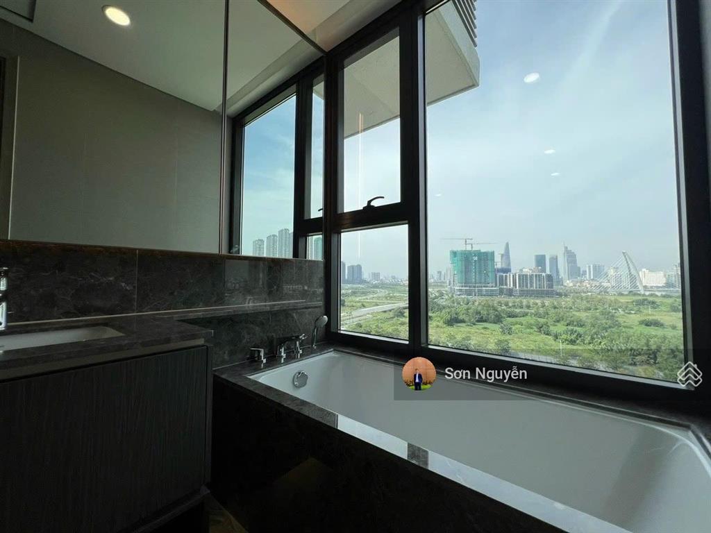 Chuyển nhượng căn 4pn the river đã có sổ  view trực diện sông vĩnh viễn  thang máy riêng