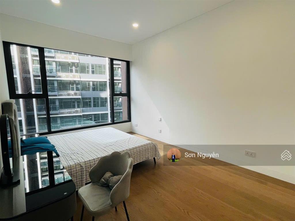 Chuyển nhượng the river  giá chỉ 18tỷ all in rẻ nhất dự án  view hồ bơi thoáng mát  đã có sổ