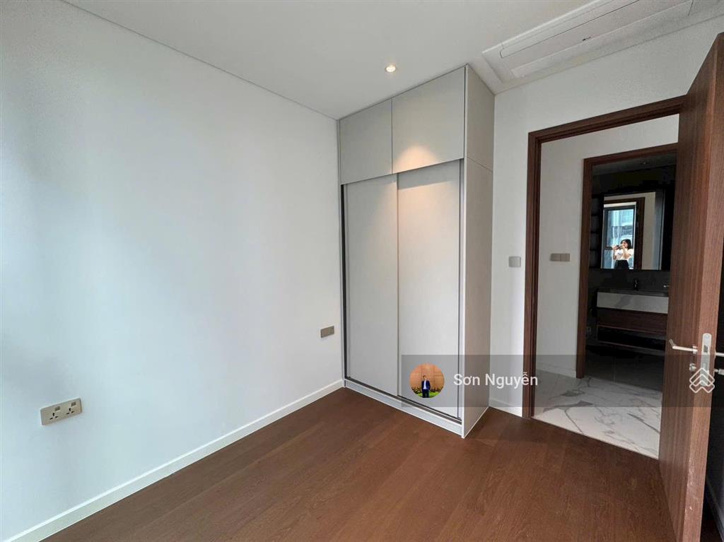 The crest  bán 2pn view bason và q1  giá rẻ nhất dự án  bàn giao full nội thất  giá chỉ 21.5tỷ