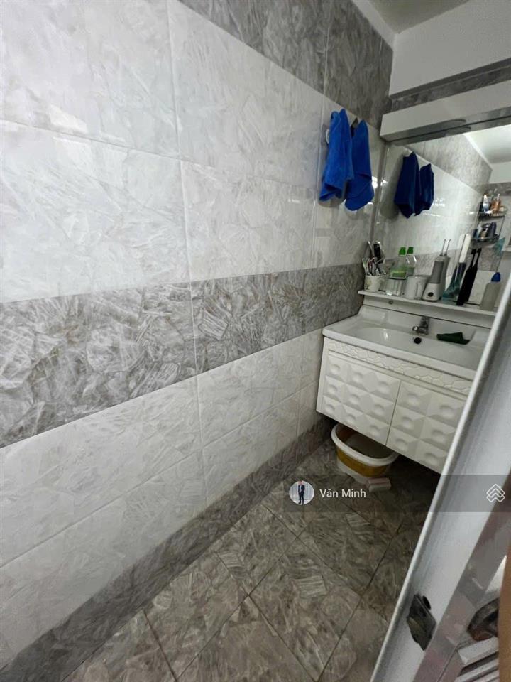 Bán căn hộ tầng trệt chung cư 43 hồ văn huê phường 9 phú nhuận 3,4x8m 1 trệt 1 lửng 2wc 1pn master